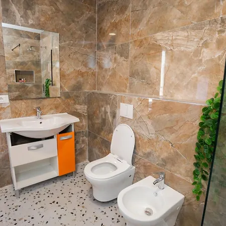 Sunny Center * Tirana