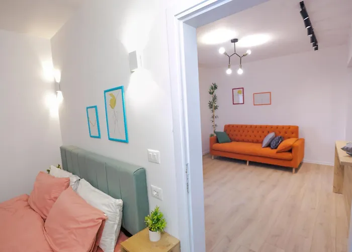 Sunny Center * Tirana